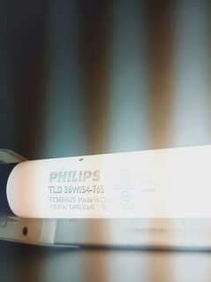 2 x Tube lights Philips 36W