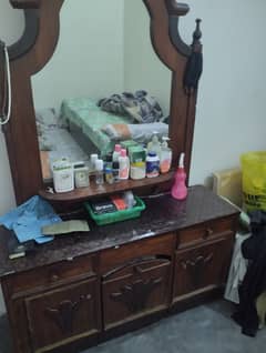 dressing table