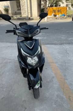 electric scooty yj future