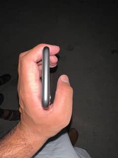 iPhone 11 J. v | 10/10 |