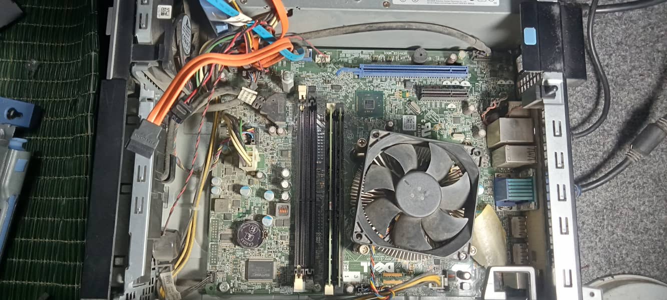 Mini cpu system CORE I7 4th generation with 21 inch LCD 2