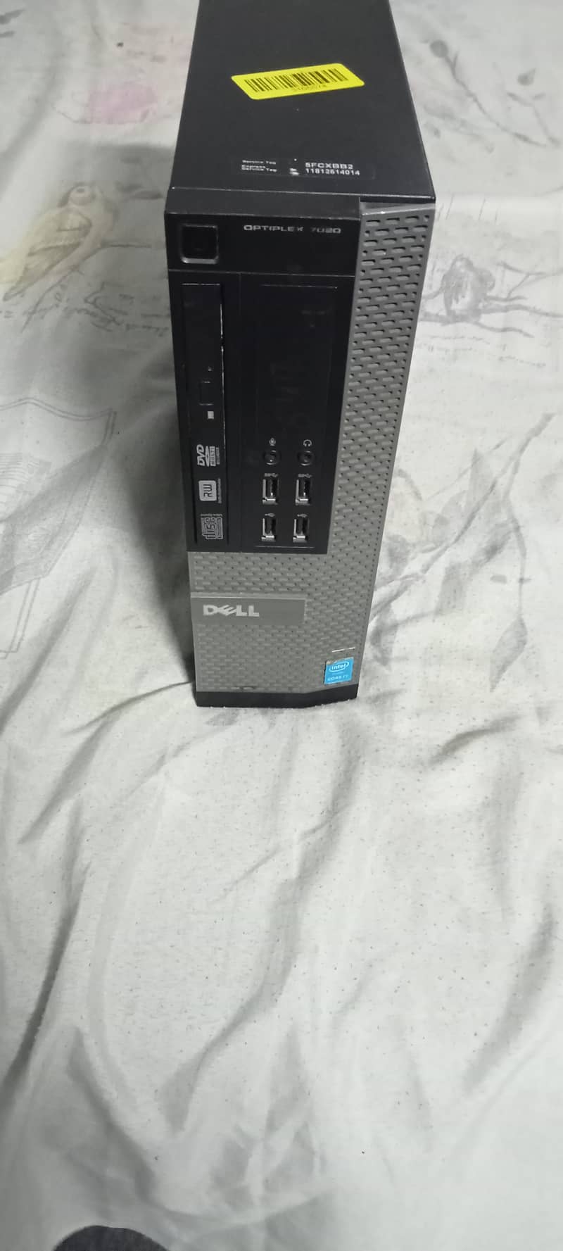 Mini cpu system CORE I7 4th generation with 21 inch LCD 13