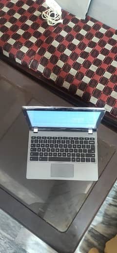 Acer C740 4GB RAM 128 GB SSD