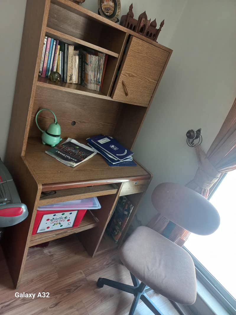 computer table plus side table plus sofa 0