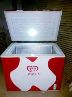 WALLS FREEZER CONTAINERS  NEW