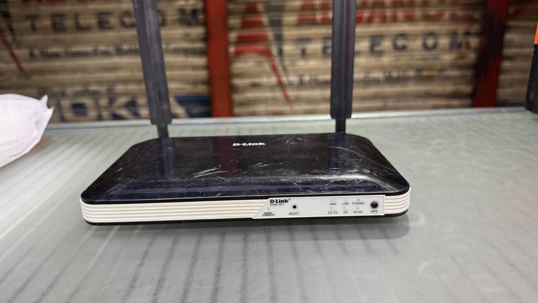 D-Link 4G LTE Sim Router + WAN Port DWR-921 Non PTA 8