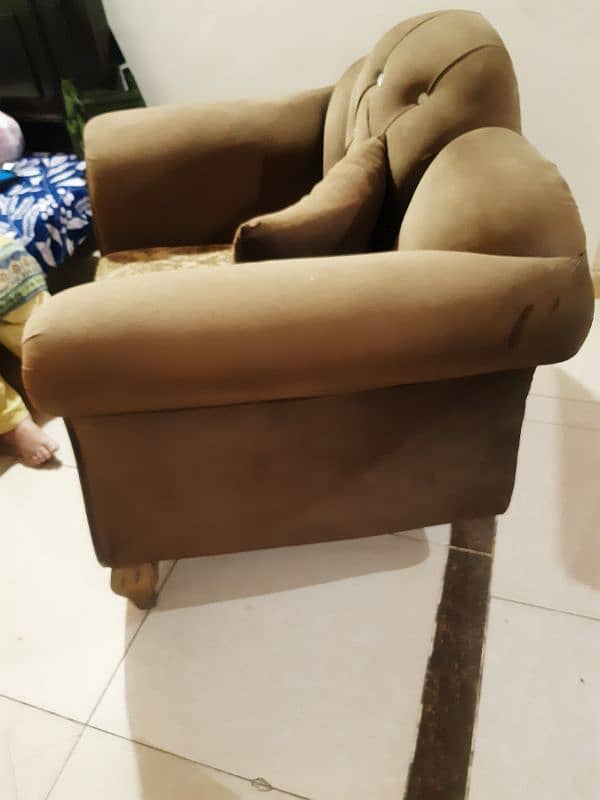 sofa set 1 2 3 almost new condition 12