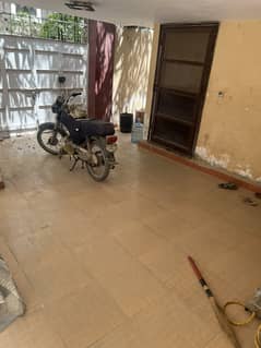 INDEPENDENT BANGLOW SINGLE STORY FOR OFFICE WORK PRIME LOCATION AT BLOCK 2 GULSHAN