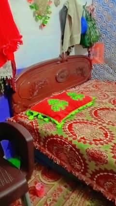 double bed with mattress for sale karna hai argent