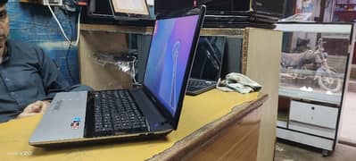 Samsung i3 Laptop