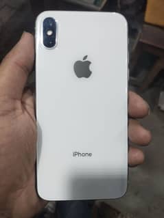 I phone X 256GB 10/10 everything Ok contact on Whatsapp.