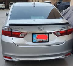 Honda Grace Hybrid 2015 for sale/ Full Option