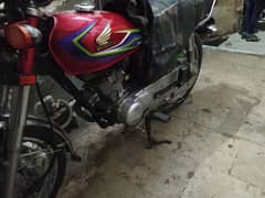 saleling my Honda 125 Karachi number 03165554536