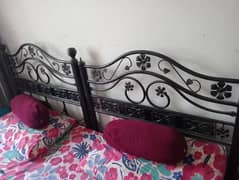 2 iron bed 15000