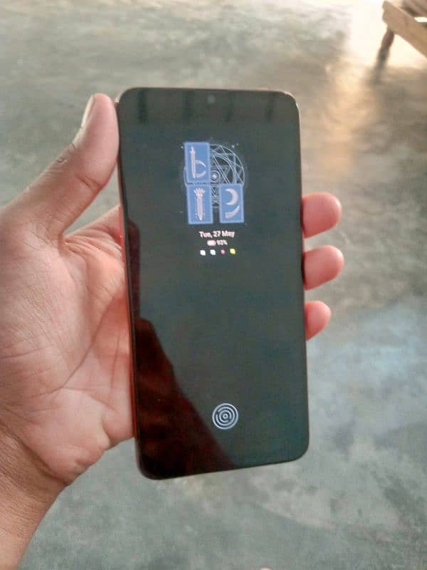 8,gb ram and 256 memory and octa core g91 processor with box charger 4