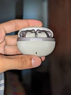 selling my original login airpods