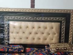 bed or 1 side table