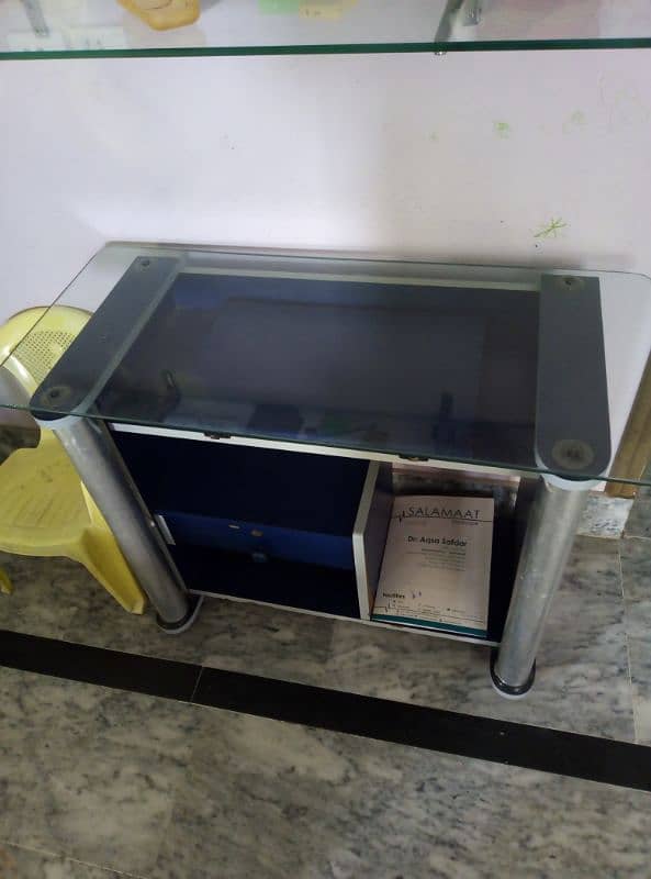 COMPUTER TABLES 6