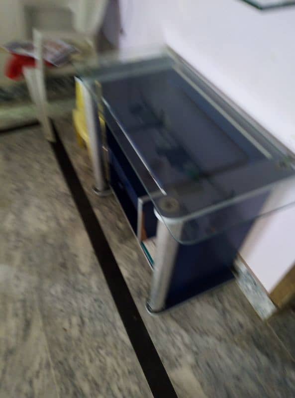 COMPUTER TABLES 7