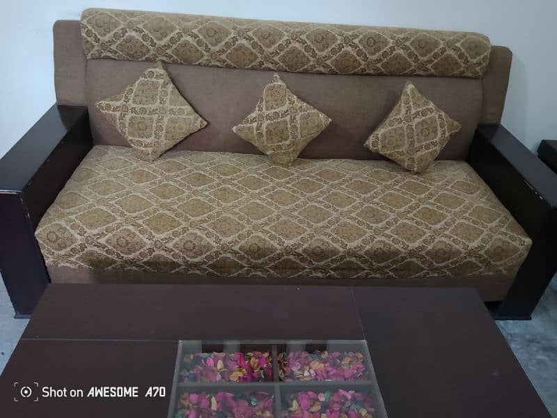 7 Seater sofa set with center & side tables 0