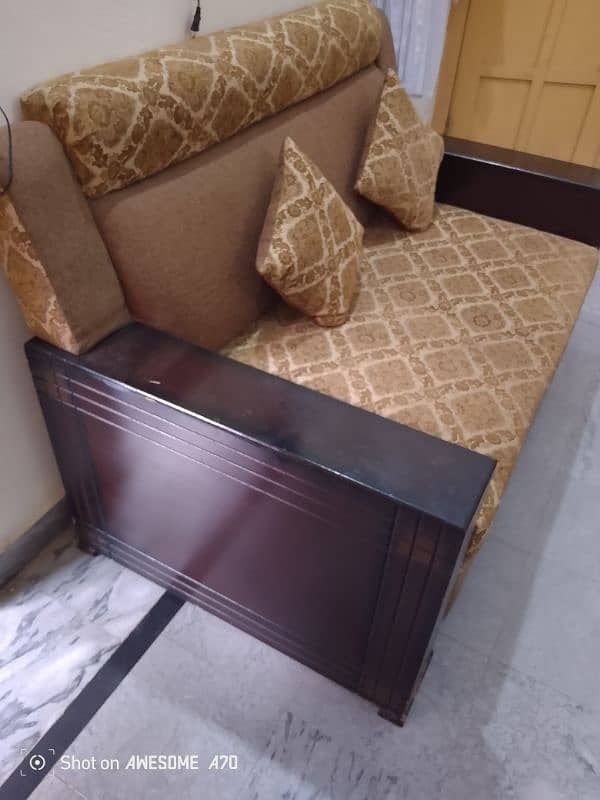 7 Seater sofa set with center & side tables 2