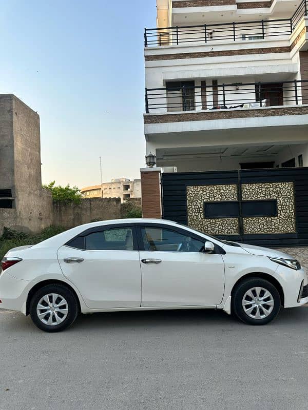 Toyota Corolla GLI 1.3 Manual 2019/20 3