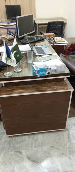 office table  like new condition 10/10  just whatsapp on 0313-0050811