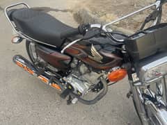 Honda 125 2022/2024 black color good condition