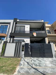 5 Marla Brand New Luxurious House For Sale In Park View City Lahore