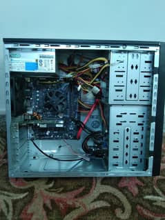 Gaming PC With Wall Mount Table