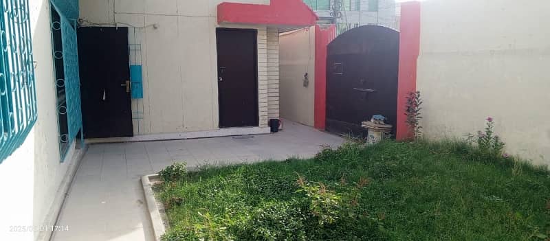 Office Of 400 Square Yards Available For rent In Gulshan-e-Iqbal - Block 5 14