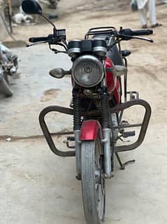 Suzuki GS 150