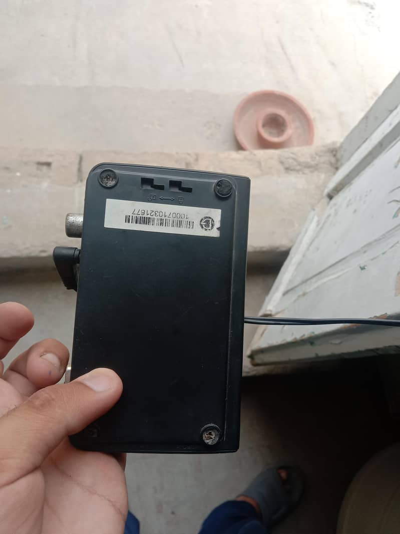 LCD attach cable device in lcd 1