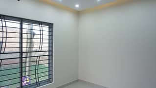 In Lahore You Can Find The Perfect Prime Location Flat For Rent