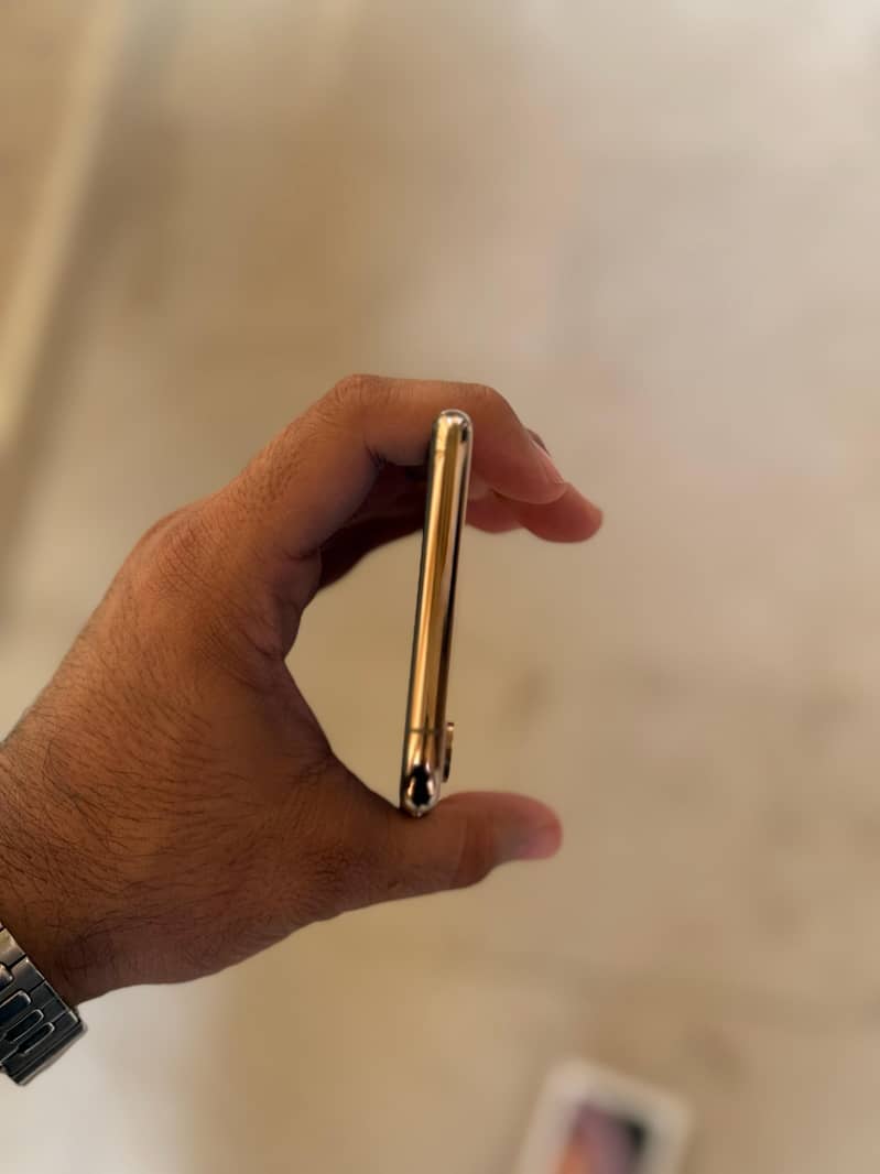 iphone xsmax pta approved 4