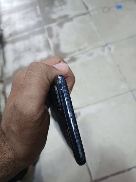 condition 10by10 8/128 ram memry under display finger sensor with box 4