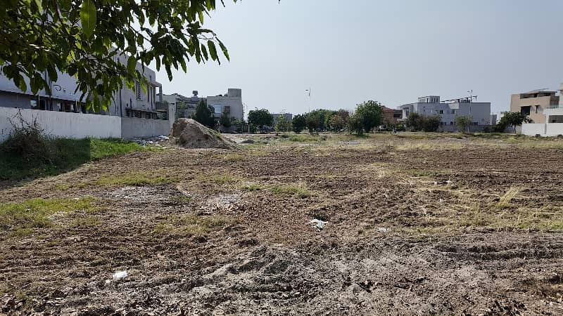 Back Of Main - 1 Kanal Top Location Plot No- 345 Block P Phase 7 DHA Lahore For Urgent Sale 4