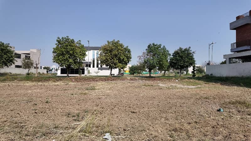 Back Of Main - 1 Kanal Top Location Plot No- 345 Block P Phase 7 DHA Lahore For Urgent Sale 8