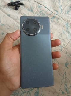 Tecno spark 20 pro plus