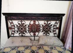 iron bed in Good Condition( Without Materess )