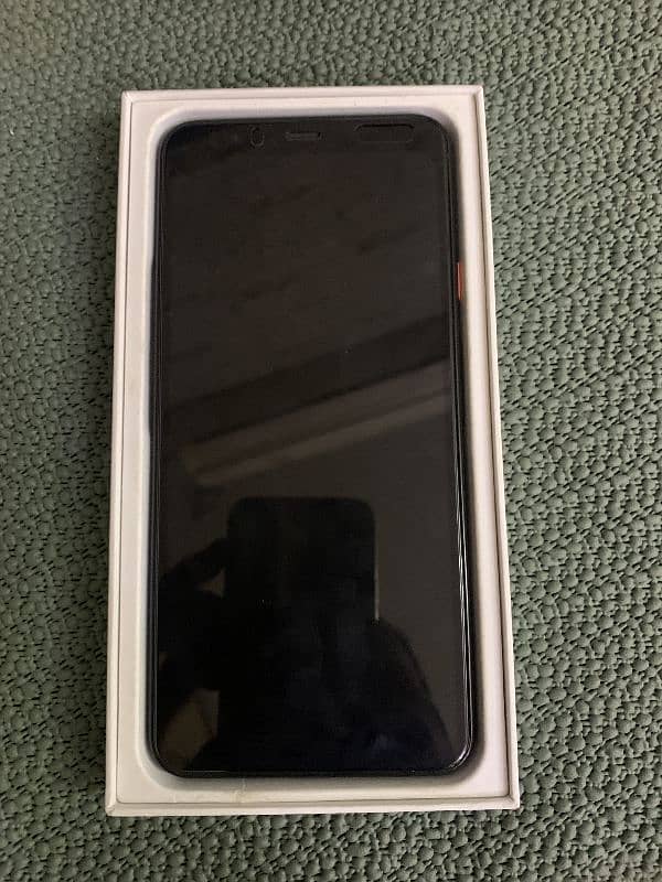 Google pixel 4 Xl condition 10/10 with box 3