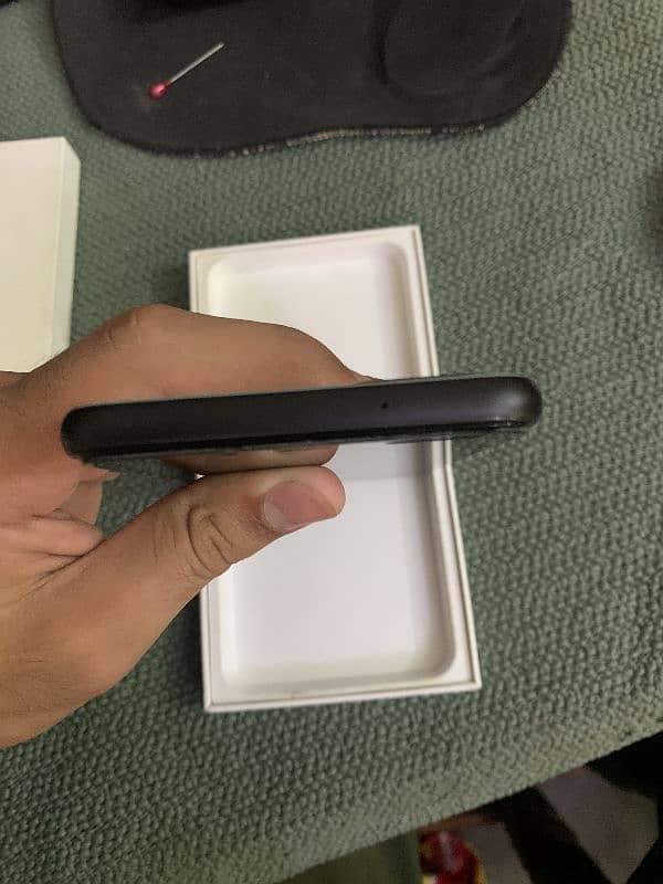Google pixel 4 Xl condition 10/10 with box 6