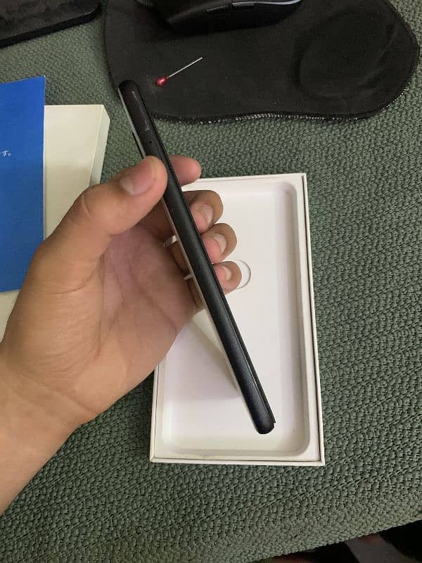 Google pixel 4 Xl condition 10/10 with box 7