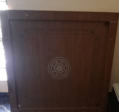 Carrom board