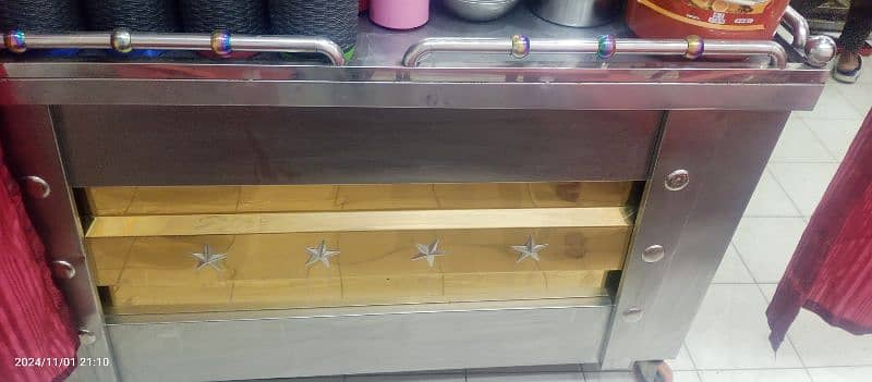 1 Chai Counter, 1 Tawa Counter, 1 table Counter 6