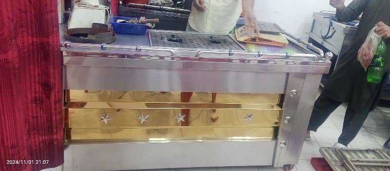 1 Chai Counter, 1 Tawa Counter, 1 table Counter 10