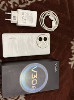Vivo v30e 8+8/256gb Official Pta Approved