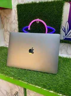Apple MacBook Pro 2019 |13 Inch | Core i7 | 16 GB RAM | 256 GB SSD