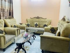 7 seater sofa with tables shown in pictures