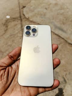 i phone 13 pro max. Golden